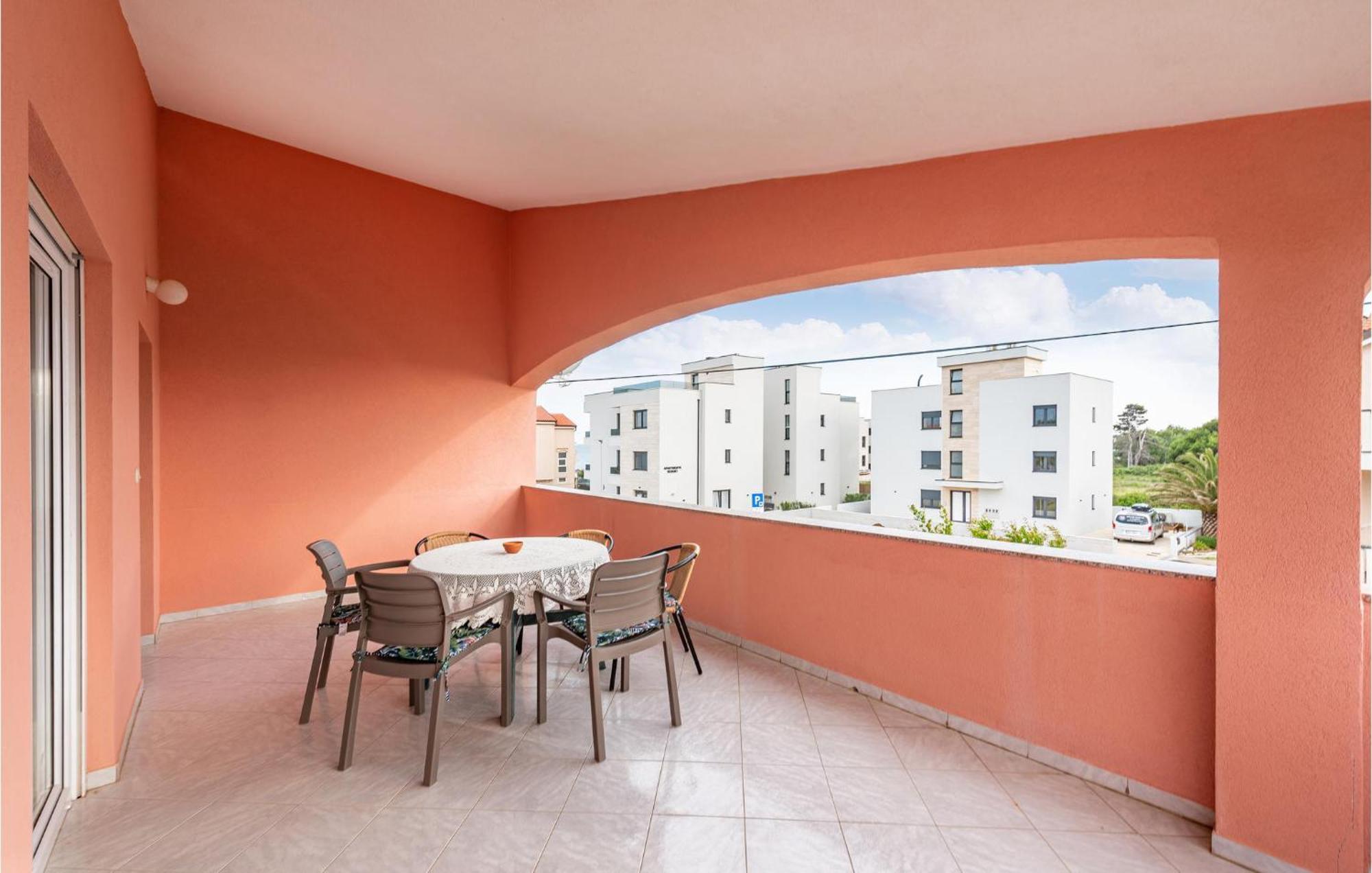 Beautiful Apartment In Vir With Wifi Zewnętrze zdjęcie